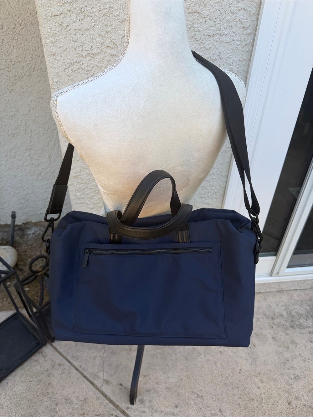 Away The Everywhere Bag in Navy Blue Travel Bag
